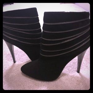 NEW w/o box Qupid Luxe Booties! Size 7.5